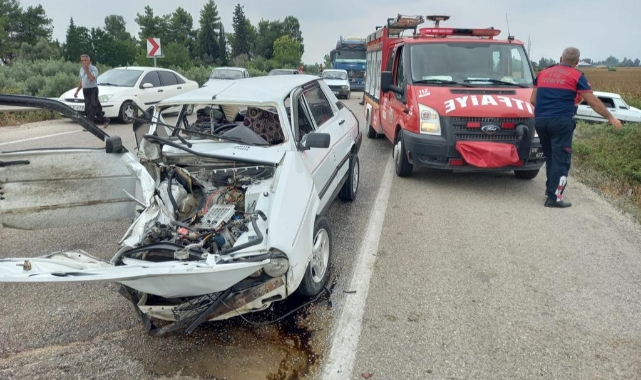 İki Otomobil Çarpıştı: 1 Ölü, 5 Yaralı