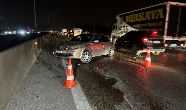 İki Otomobil Çarpıştı