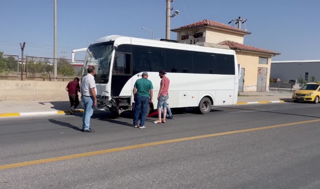İşçi Servisleri Çarpıştı: 13 Yaralı