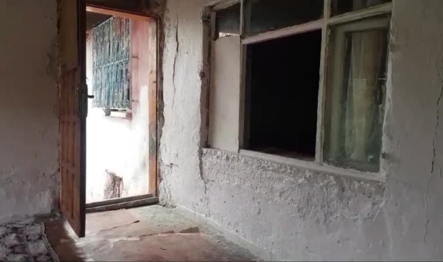 Küçük Çocuk Pencereden Düşerek Yaralandı