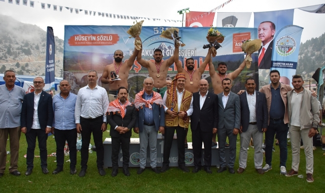 MHP Lideri Devlet Bahçeli Güreş Ağası Oldu