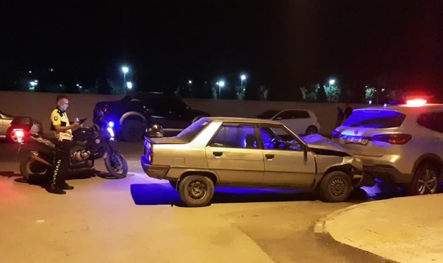 Polisten Kaçan İki Kardeş Kaza Yaptı