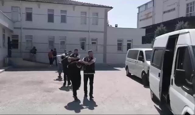 Uyuşturucu Operasyonunda 5 Zanlı Yakalandı