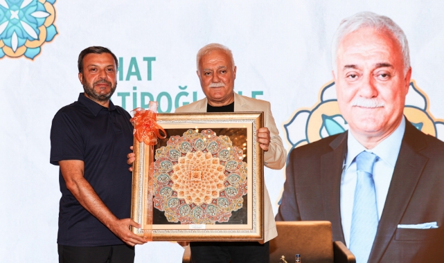 Yüreğir’de Nihat Hatipoğlu Konferansına Yoğun İlgi