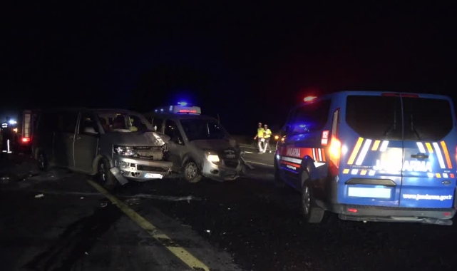 Zincirleme Trafik Kazası:3 Ölü 11 Yaralı