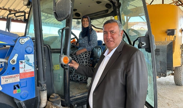 &#039;&#039;45 Yaşında Traktör Ehliyeti Aldı&#039;&#039;