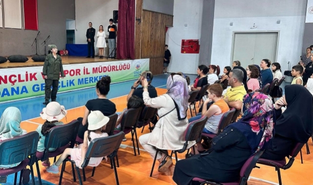 Adana Gençlik Merkezi Zafer Ruhunu Yaşattı