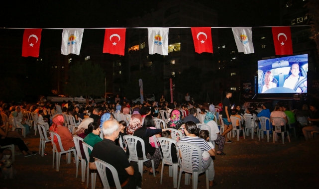 Adanalıların Yazlık Sinema Nostaljisi Sürüyor