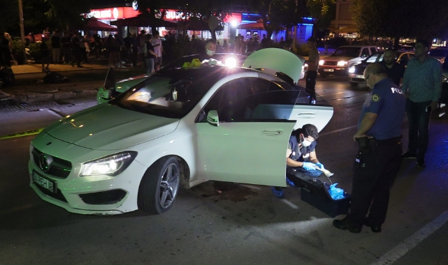 Çalıntı Otomobille Kaçarken Polise Ateş Açtılar
