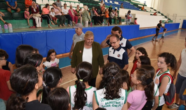 Ceyhan Belediyesi’nin Kurs Programı Büyük İlgi Görüyor