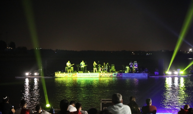Göl Üzerinde Konser