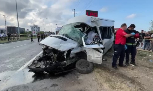 Kamyonla Öğrenci Servisi Çarpıştı: 1 Ölü, 6 Yaralı