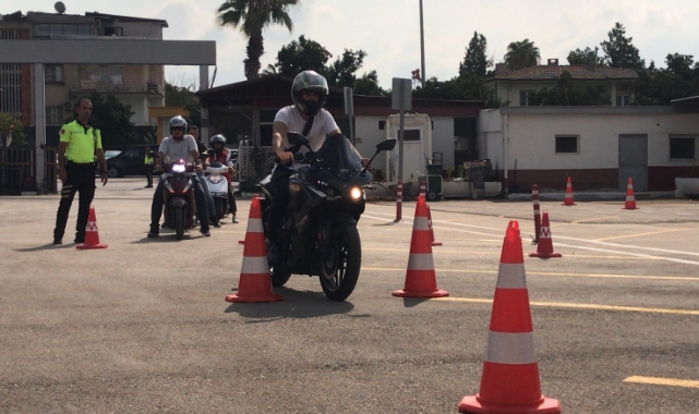 Motosiklet Sürücülerine "Güvenli Sürüş" Eğitimi
