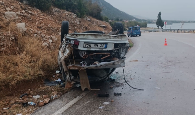 Otomobil Devrildi: 1 Ölü, 5 Yaralı