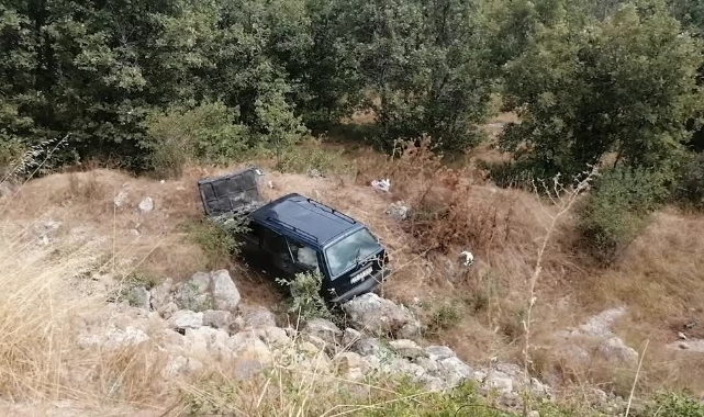 Otomobil Şarampole Devrildi