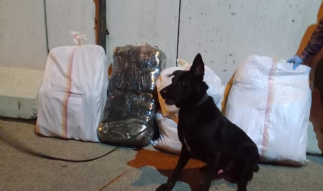 Panelvanda 58 Kilo 574 Gram Esrar Ele Geçirildi