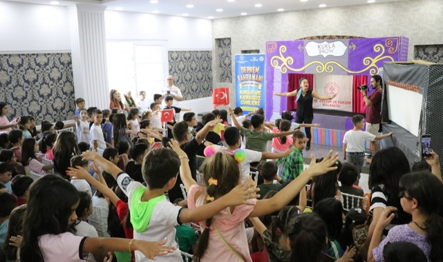 Pozantı'da Kukla Ve Hacivat-Karagöz Oyunu Sergilendi
