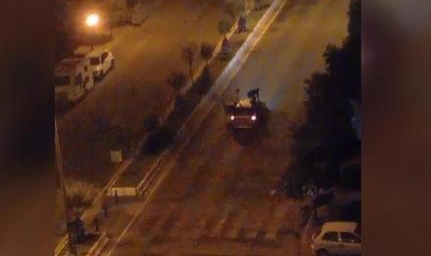 Seyir Halindeki Aracın Üzerine Çıktılar