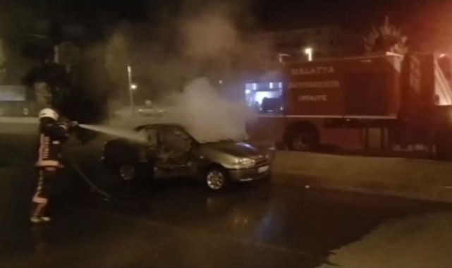 Seyir Halindeyken Alev Aldı