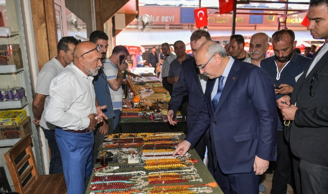 Vali Köşger’den Tesbihçi Esnafına Ziyaret