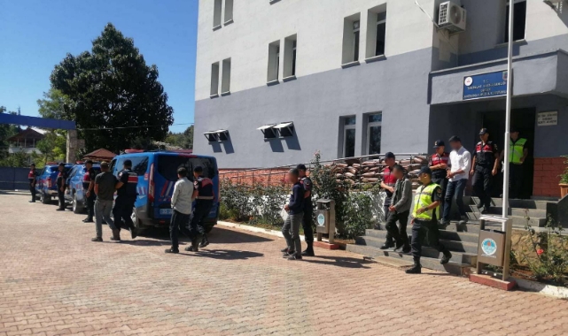 Yüksek Gerilim Hatlarının Direklerini Çaldılar