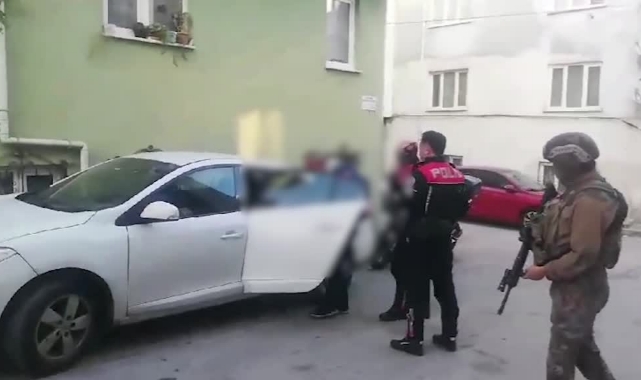 1000 Polisle Firari Operasyonu