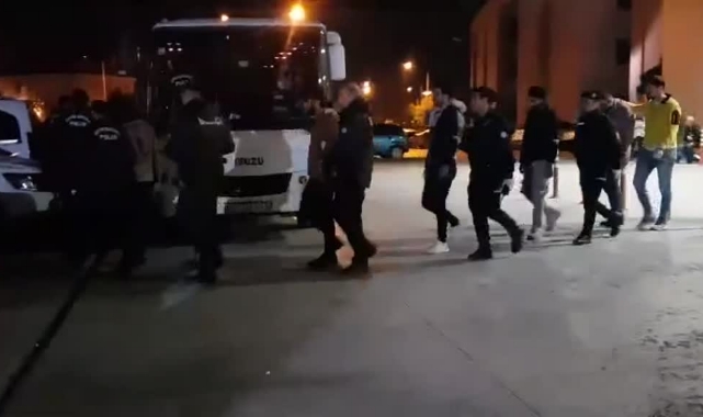 30 Düzensiz Göçmen Yakalandı