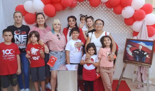 Alkışlanacak Kutlama