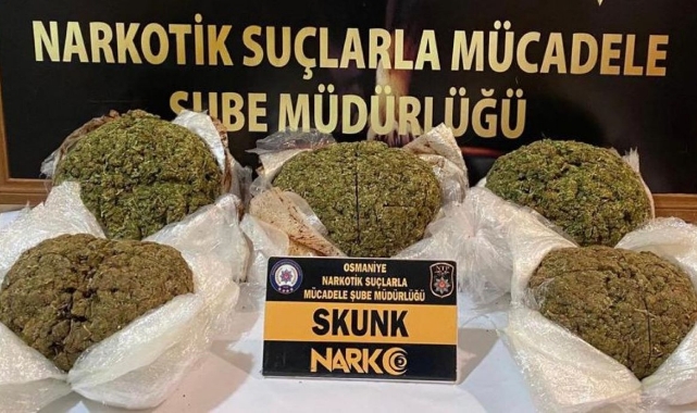 Çantasından 8 Kilogram Esrar Çıktı
