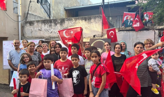 Çocuklardan ''Cumhuriyet'' Resim Etkinliği