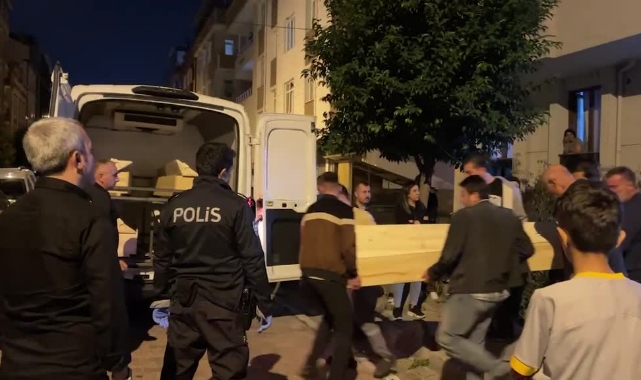 Evinde Ölü Bulundu