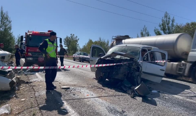 Feci Kaza:2 Ölü,3 Yaralı
