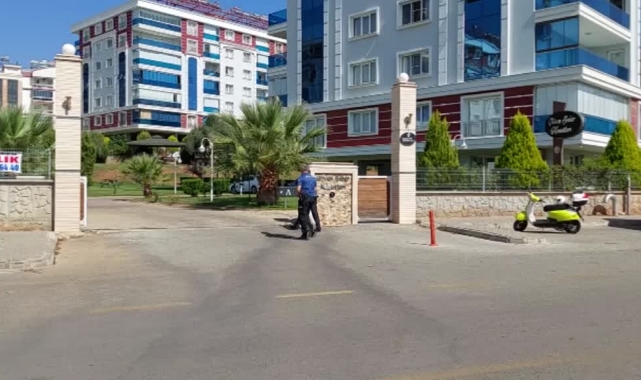 Genç Kız Evinde Ölü Bulundu