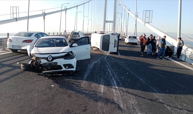 Osmangazi Köprüsü'nde Zincirleme Trafik Kazası