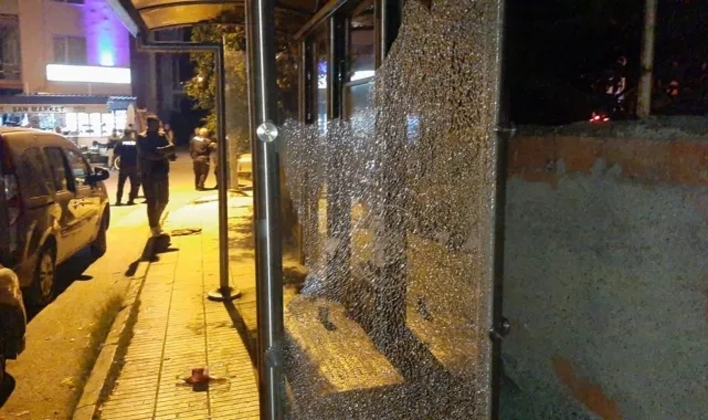 Otobüs Durağında Bekleyenlere Pompalıyla Ateş Açtı!