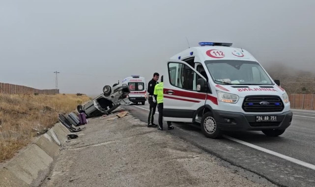 Otomobil Devrildi:3 Yaralı