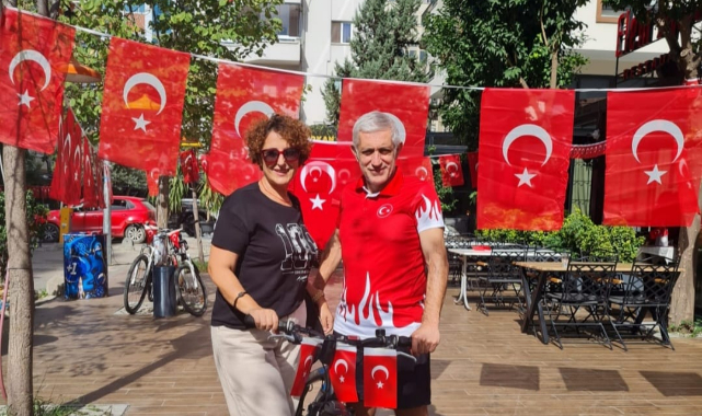 Sağlıkçılardan Cumhuriyet Kutlaması