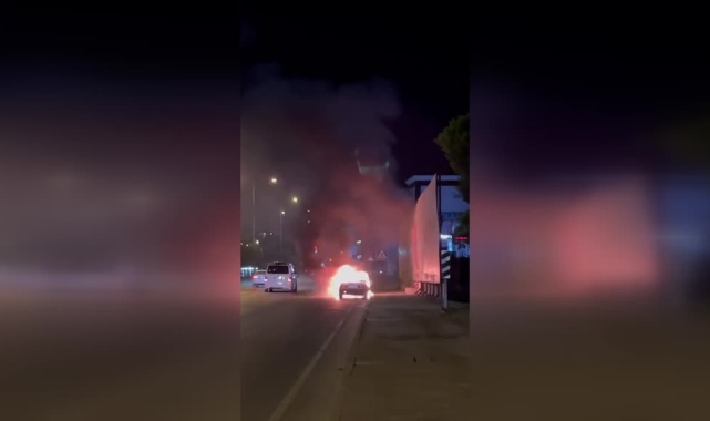 Seyir Halindeki Otomobil Yandı