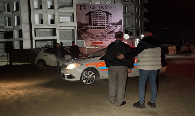 Silah ve Bıçakla Birbirlerine Girdiler