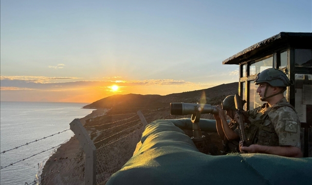 Sınırda Yakayı Ele Verdiler