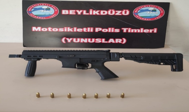 Şüphe Üzerine Durdurulan Araçta Otomatik Tüfek Bulundu