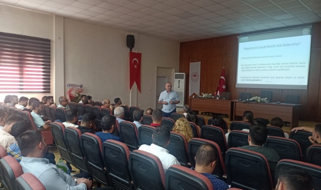Veterinerlere ‘Mastitis’ Eğitimi