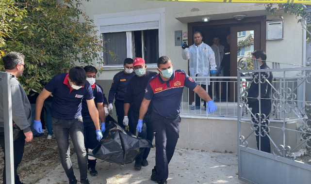 Yaşlı Adam Ölü, Eşi Yaralı Bulundu