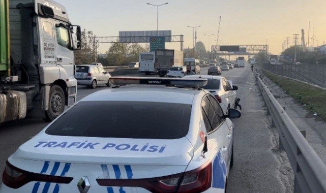 Yolun Karşısına Geçmek İsterken Otomobil Çarptı