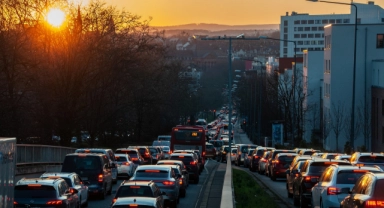 1 Yılda Kaç Saatimiz Trafikte Geçiyor?