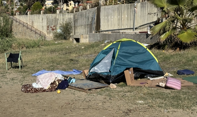 Çadırın Önünde Ölü Bulundu
