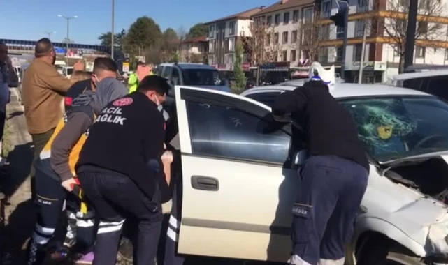 Cip ile otomobilin çarpışması sonucu 5 kişi yaralandı