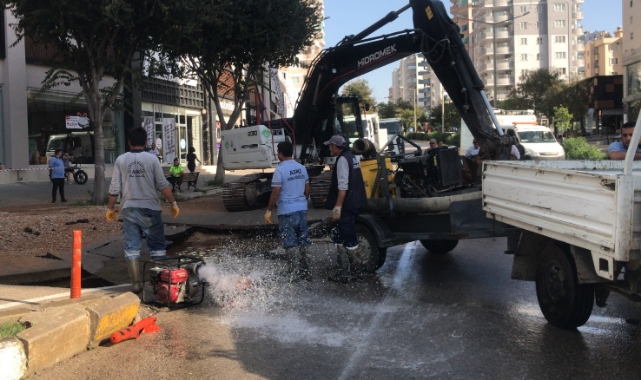 Hilmi Kürklü Bulvarı Sulara Teslim Oldu