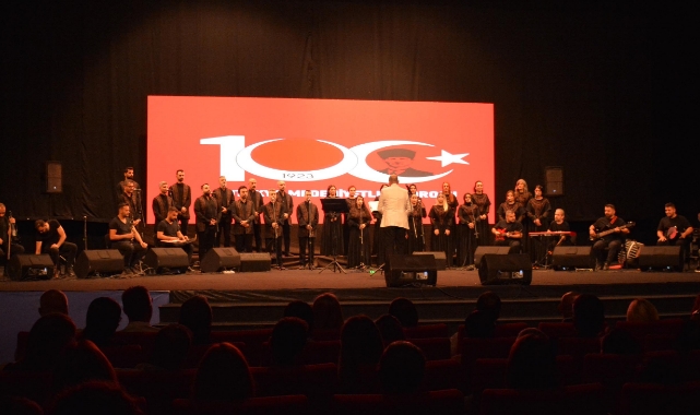 ''Karanlıktan Aydınlığa'' Konseriyle Gönülleri Fethettiler