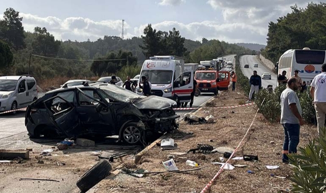 Kavşakta Feci Kaza:1 Ölü, 3 Yaralı